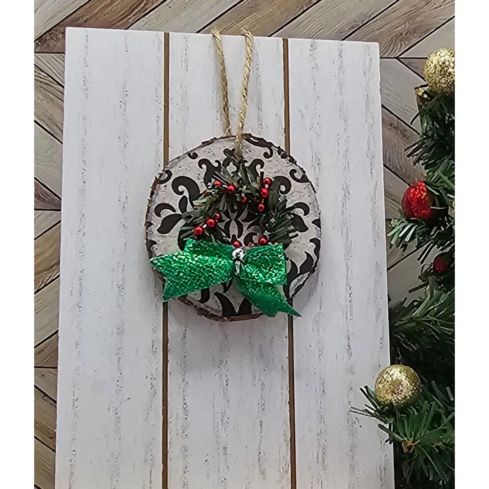 Classic BW Wreath and Green Bow Wooden Disk Holly Ornament/Gift Tag, 2.5 inch